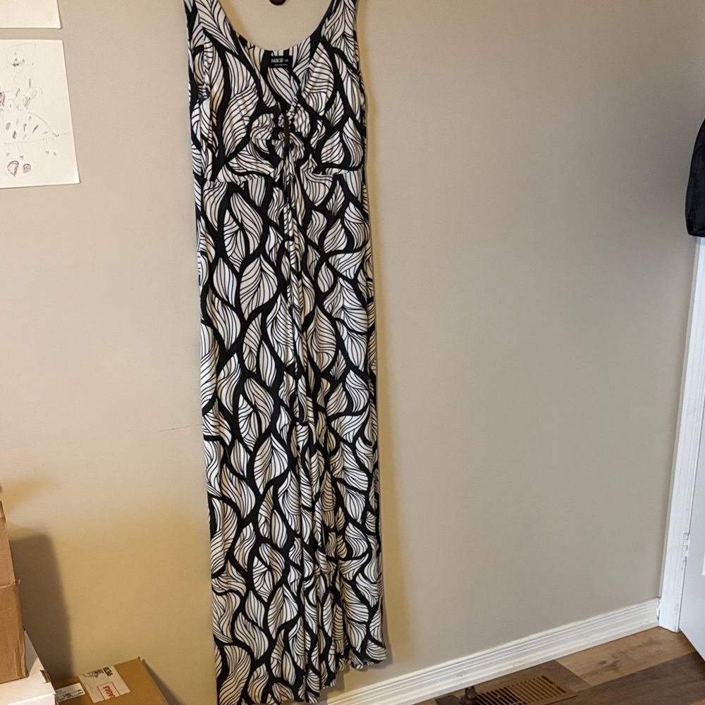 Miik Navy & White Leaf-Print Midi Dress